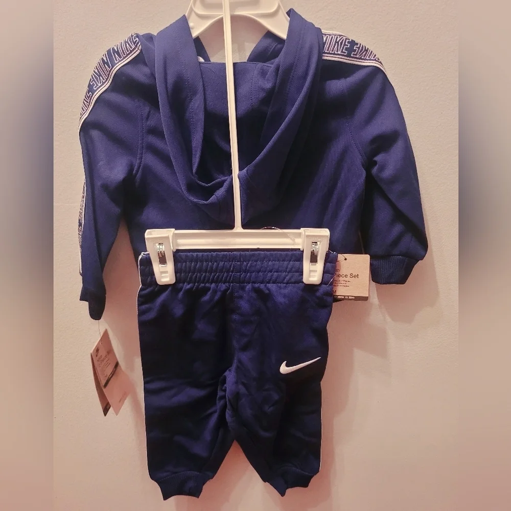 Nike Dri-fit Navy Blue Jogging Suit For Infants With Nike On Sides Size 12 Month